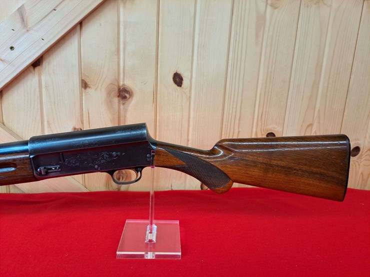 browning-a5-light-twelve-12-gauge-semiauto-shotgun-image-4