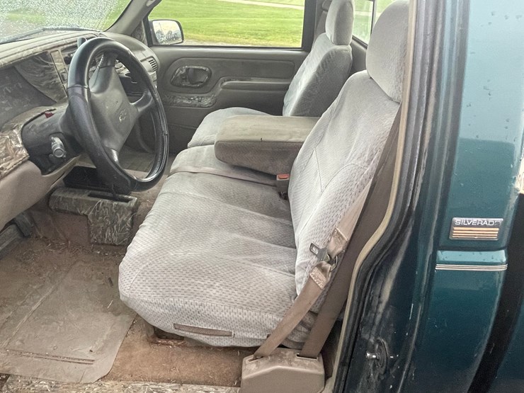 1996-chevrolet-3500-image-28