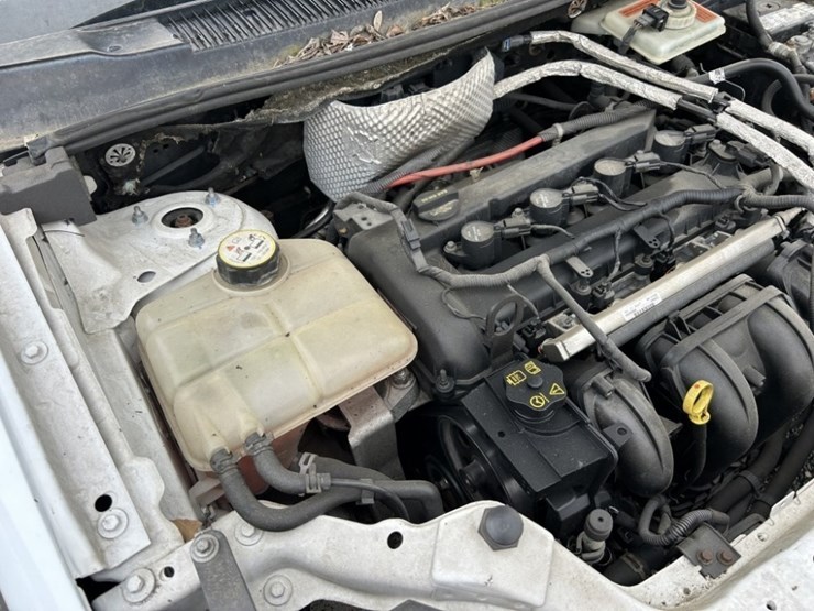 2010-ford-transit-connect-image-32