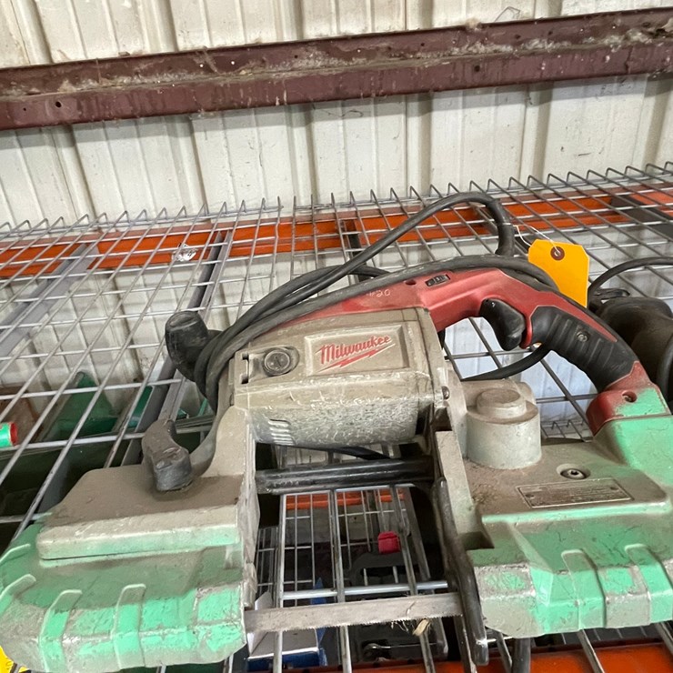 #4024 • Milwaukee Electric Portable Bandsaw
