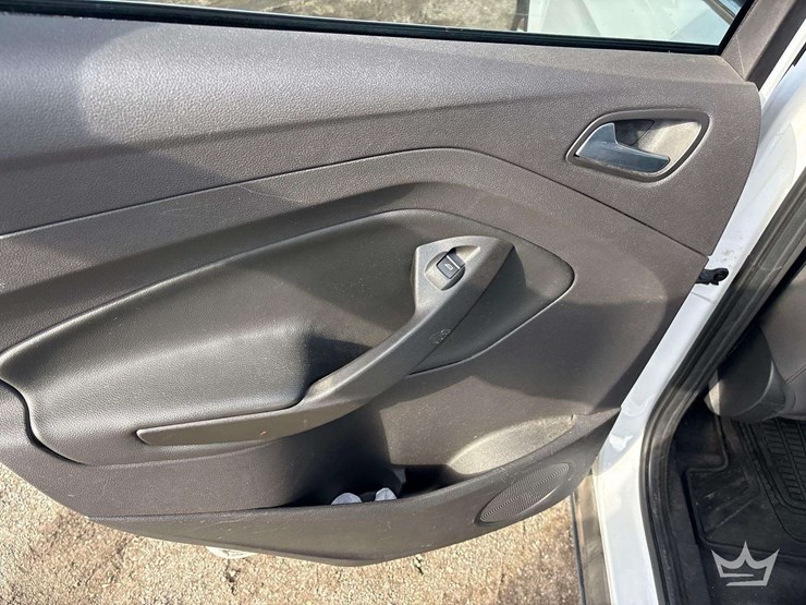 2014-ford-escape-image-16