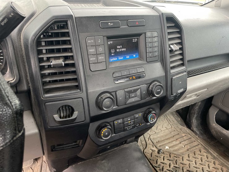 2016-ford-f150-image-48