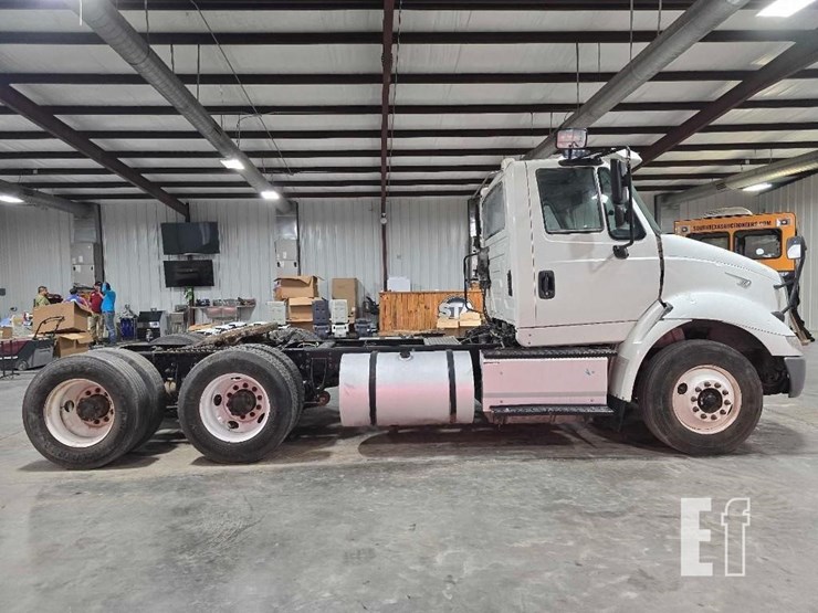 2017-international-transtar-8600-image-7
