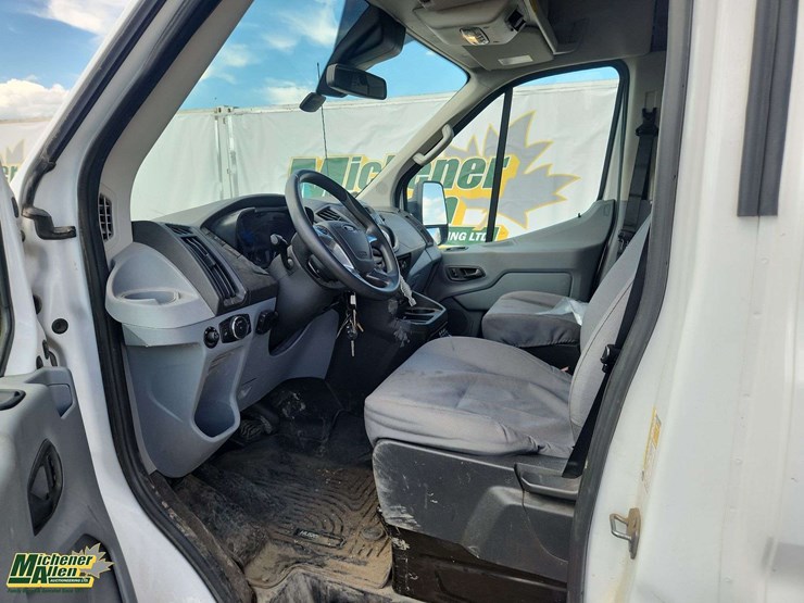 2016-ford-transit-image-24