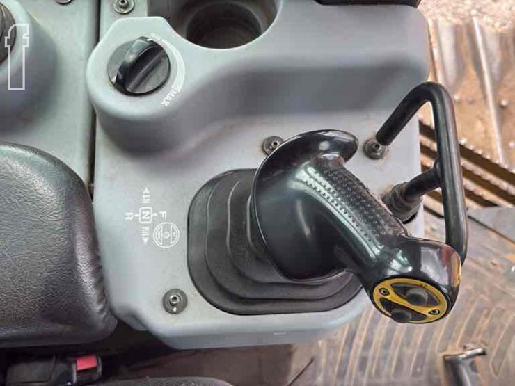 2014-komatsu-d51pxi-22-image-15