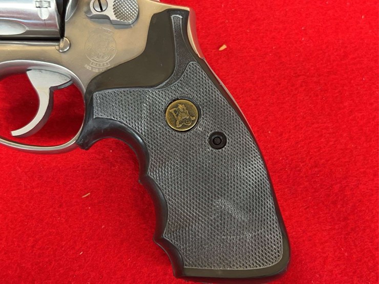 s&w-model-686-2-.357-magnum-da-revolver-image-9