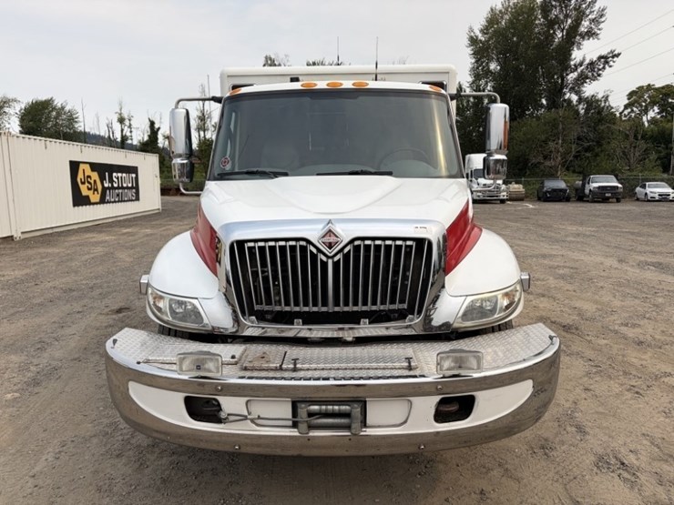 2002-international-durastar-4400-image-8