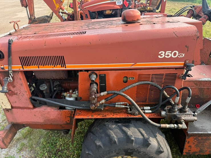 ditch-witch-350sx-image-11
