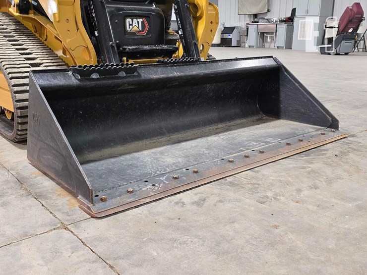 2025-caterpillar-255-image-10