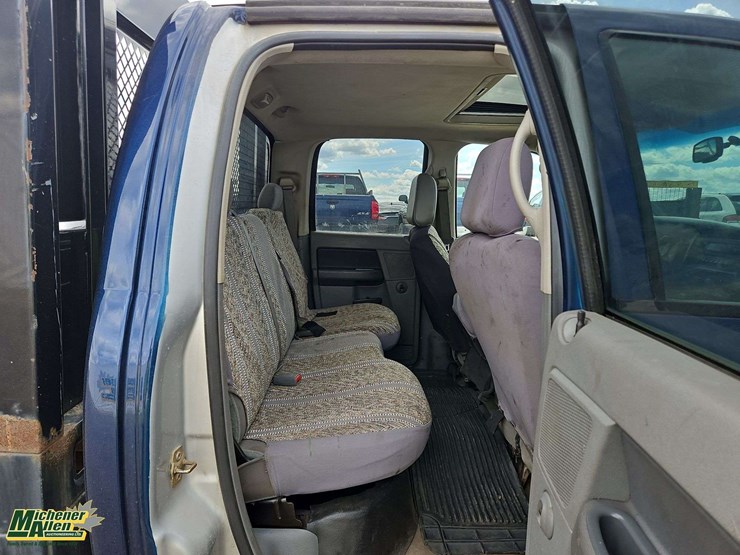 2004-dodge-ram-2500-image-16
