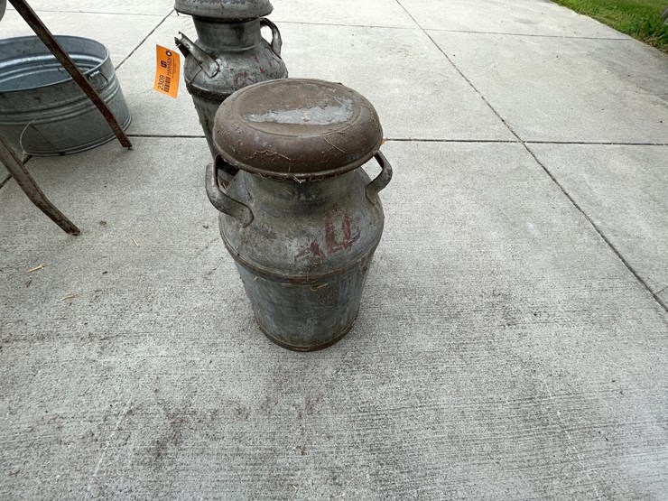 #2310-•-milk-can-with-lid-image-5