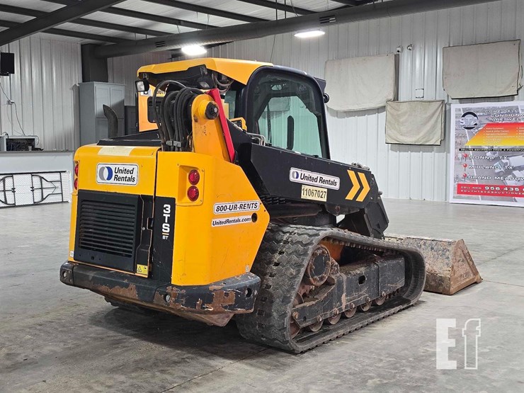 2020-jcb-3ts-8t-image-3