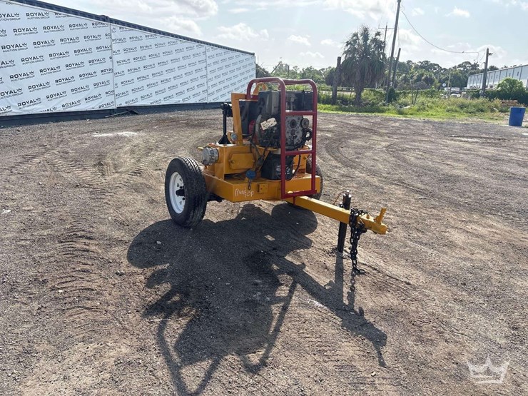 4in.-double-diaphragm-towable-trash-pump-image-2