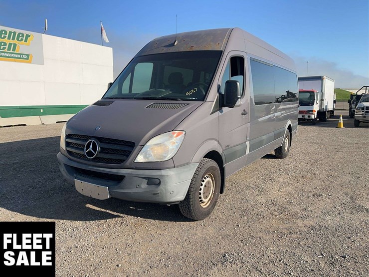 2011-mercedes-benz-sprinter-2500-image-1
