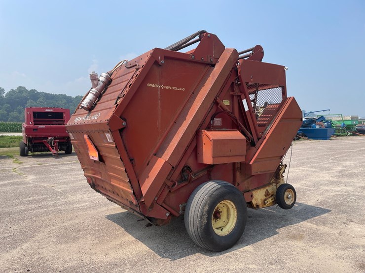 new-holland-851-image-5