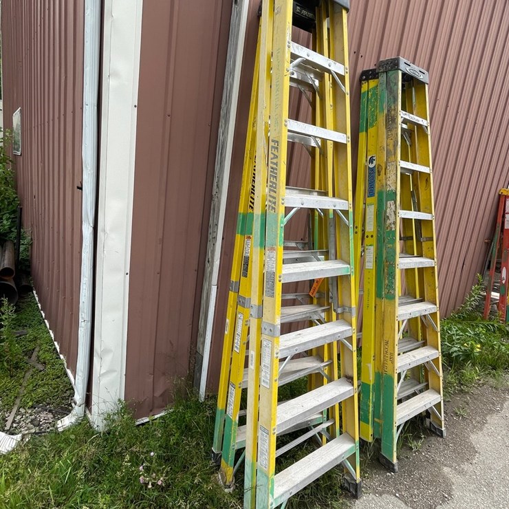 #1153 • (2) Fiberglass Step Ladders