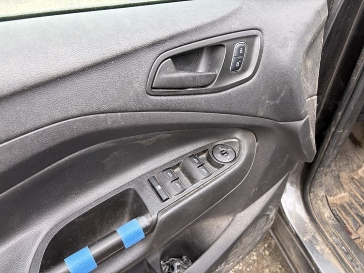 2017-ford-escape-image-25
