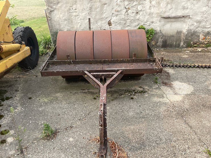 #2270-•-heavy-duty-pull-behind-roller-image-2