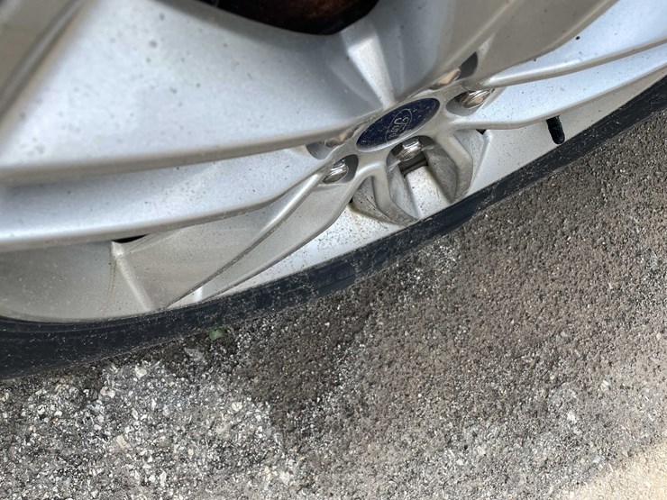 2018-ford-edge-sel-image-77