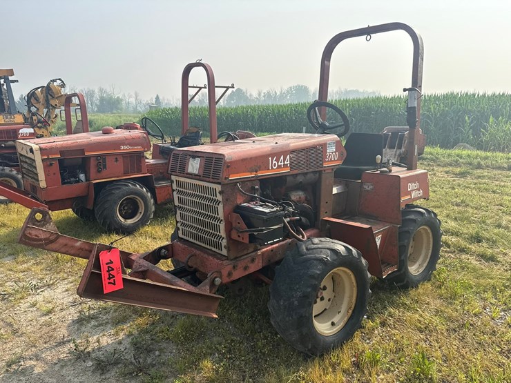 ditch-witch-3700dd-image-1