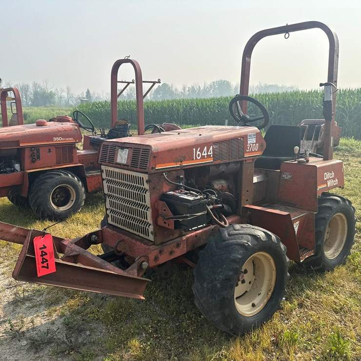 DITCH WITCH 3700DD