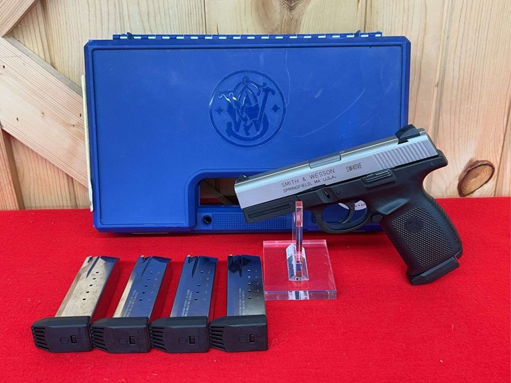 s&w-model-sw40ve-.40-s&w-semiauto-pistol-image-1