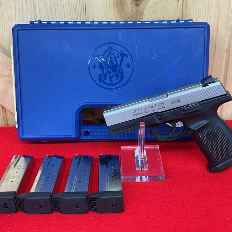 S&W Model SW40VE .40 S&W Semiauto Pistol