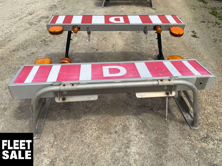 lot-of-2-pilot-tuck-signs-image-1