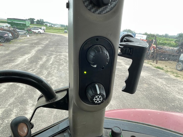 #999-•-case-ih-140a-tractor-with-cab-image-44
