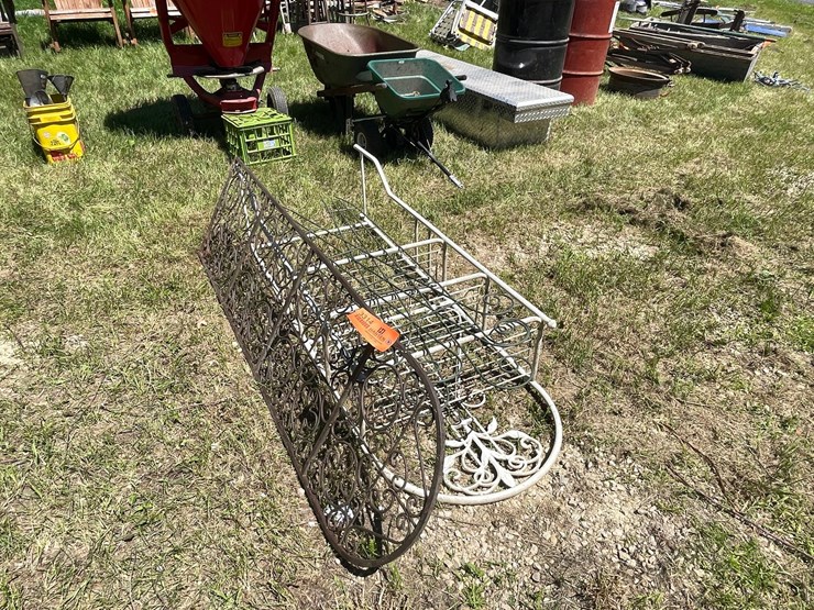 #3314-•-metal-shelf-and-trellis-image-3