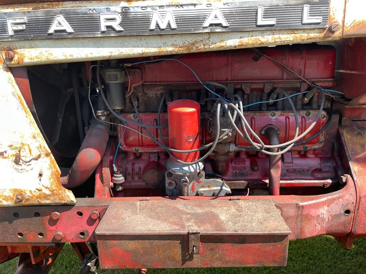 #1020-•-farmall-656-gas-tractor-(augusta,-wi)-image-41