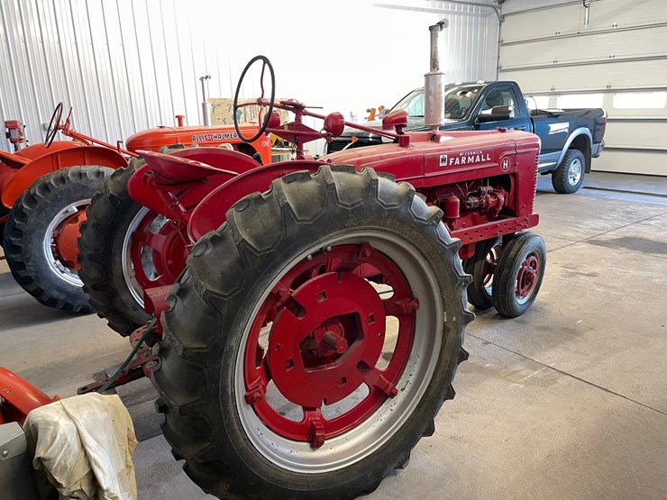 #1039-•-mccormick-farmall-h-tractor-(galesville,-wi)-image-4