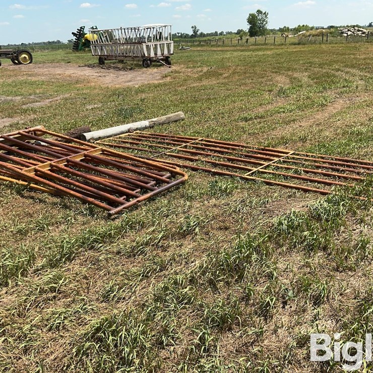Sioux Steel Gates