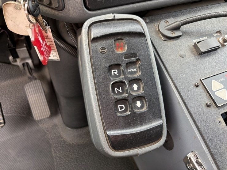 2002-international-durastar-4400-image-34
