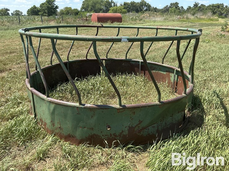 round-bale-feeder-image-7