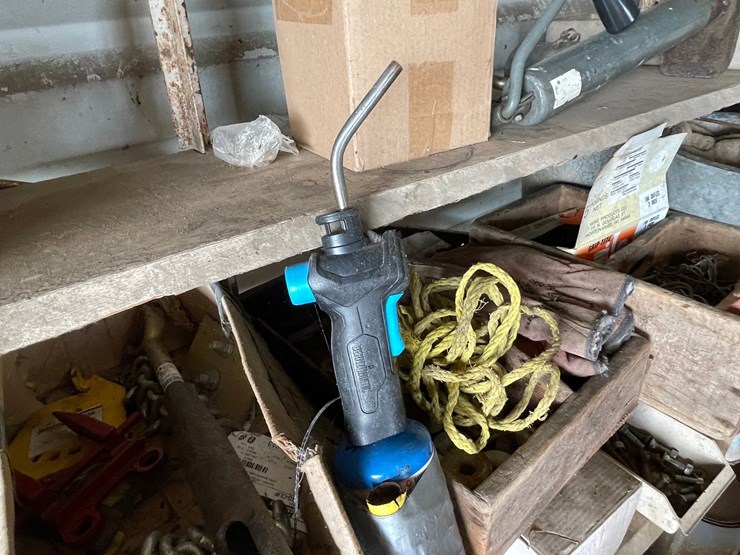 #2294-•-contents-of-shelf-image-18