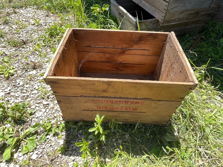 #3324-•-(4)-wood-crates-image-8