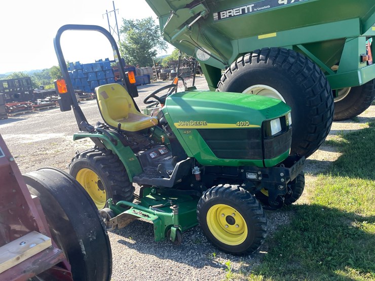 john-deere-4010-image-4