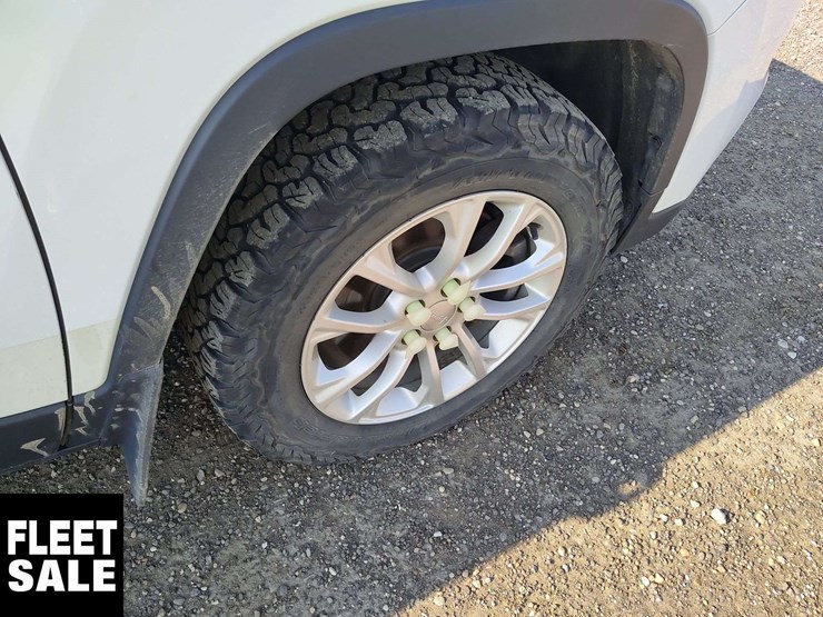 2019-jeep-cherokee-image-13