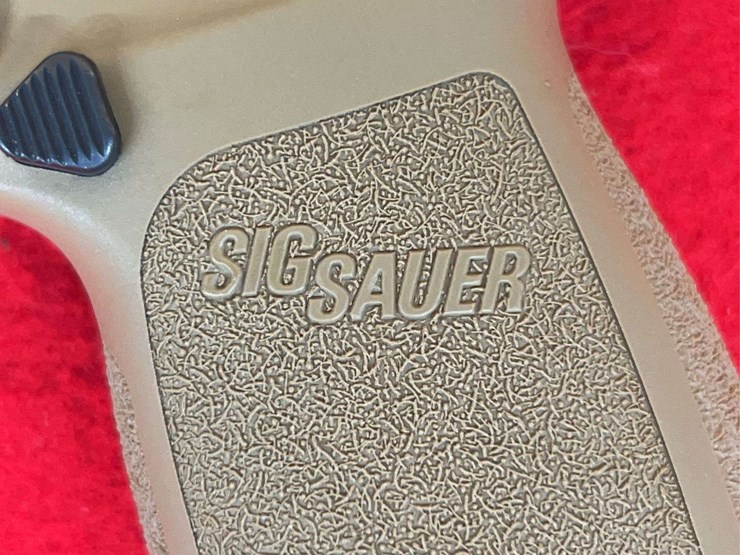 sig-sauer-p320-m17-9mm-semiauto-pistol-image-10