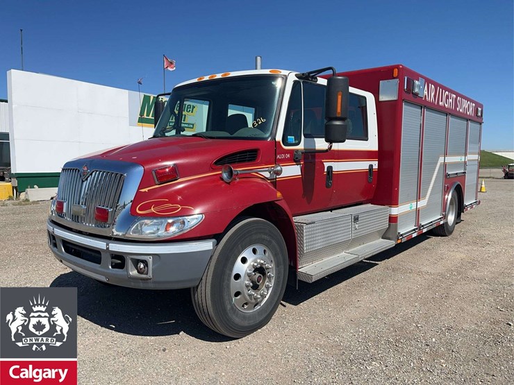 2004-international-durastar-4400-image-1