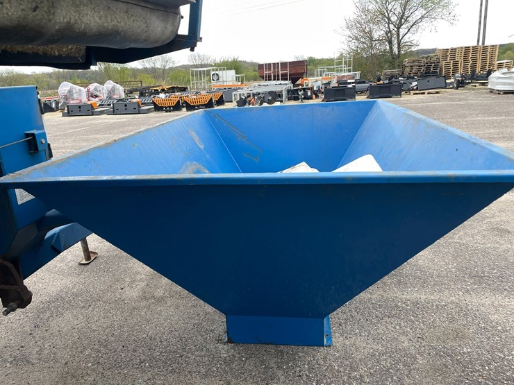 #1005-•-2008-9'-roto-press-bagger-image-9