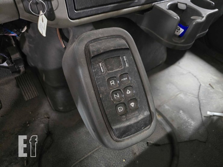 2017-international-durastar-4400-image-14