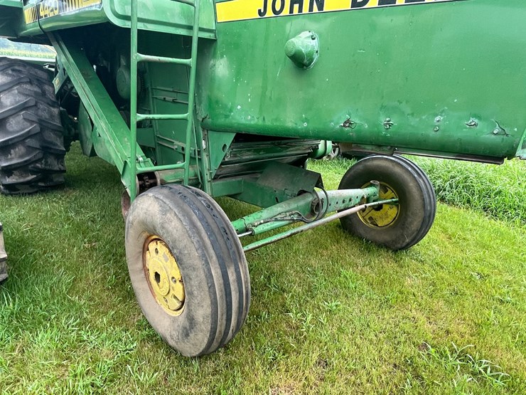 john-deere-4420-image-24