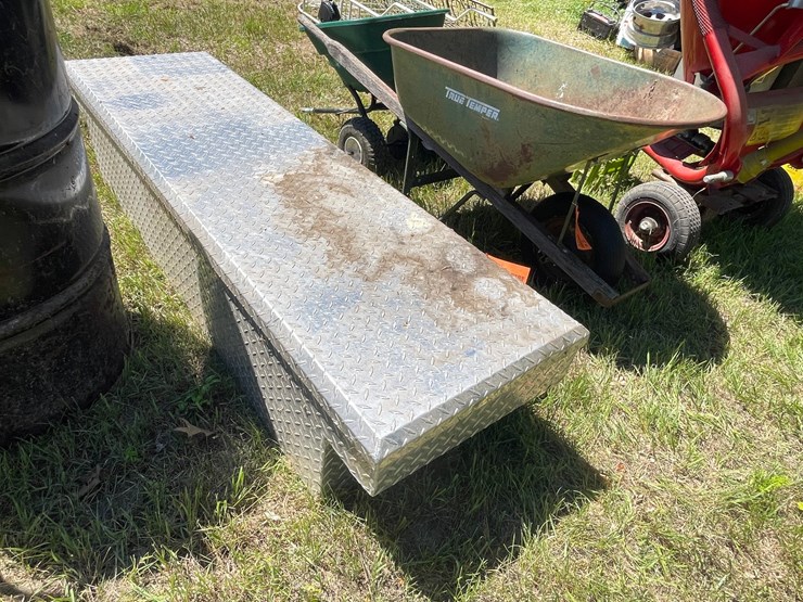 #3309-•-6'-duracraft-diamond-plate-truck-box-image-3