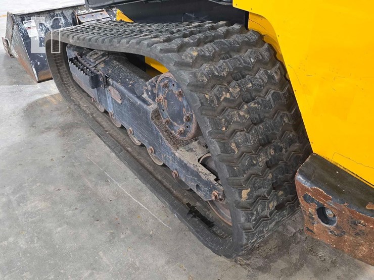 2021-jcb-3ts-8t-image-27