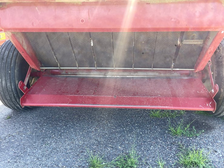case-ih-rbx561-image-36