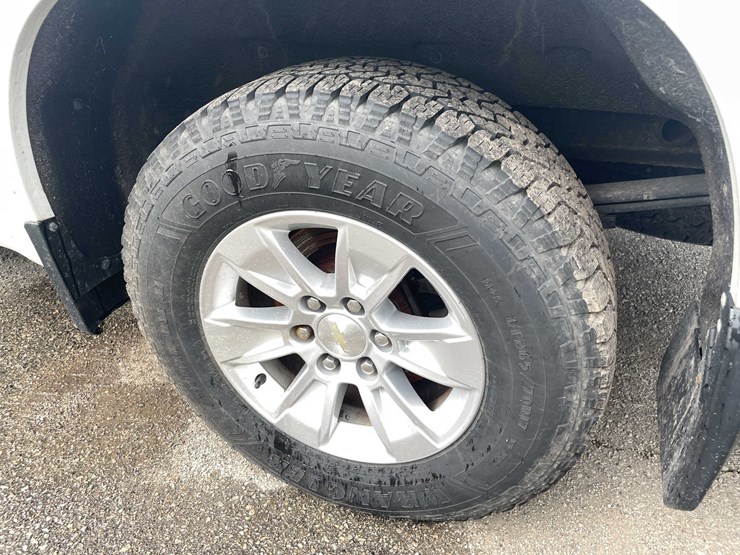 2020-chevrolet-1500-image-79
