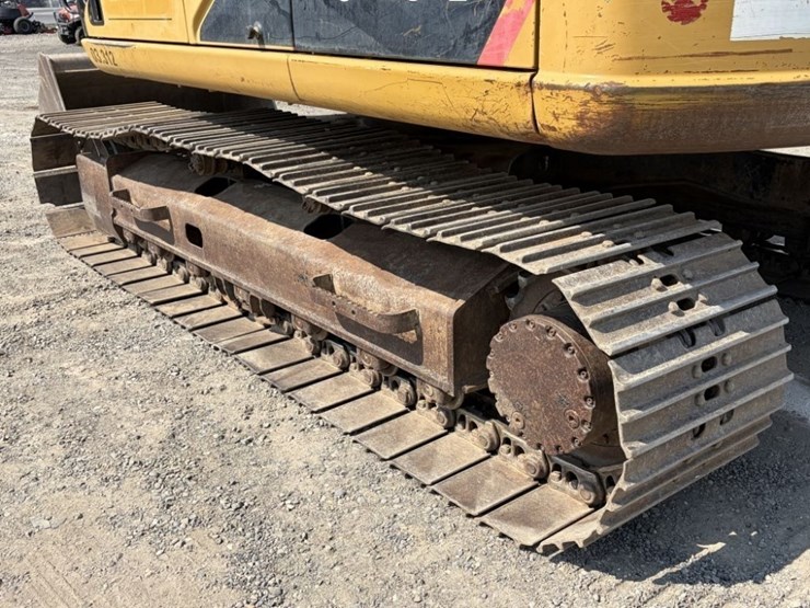2004-caterpillar-312-image-22