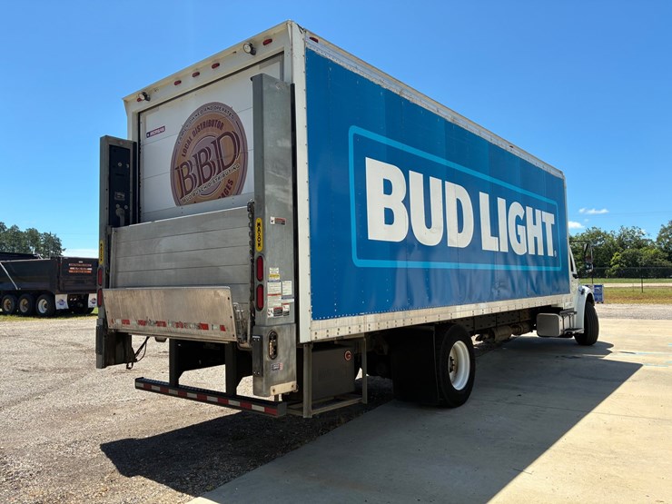 #9939-•-2017-freightliner-m2-box-truck-image-4